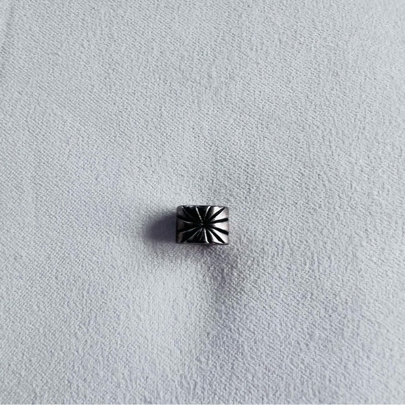 Pandora RETIRED Sunburst Sterling Silver Clip Charm 790210 - Picture 1 of 5